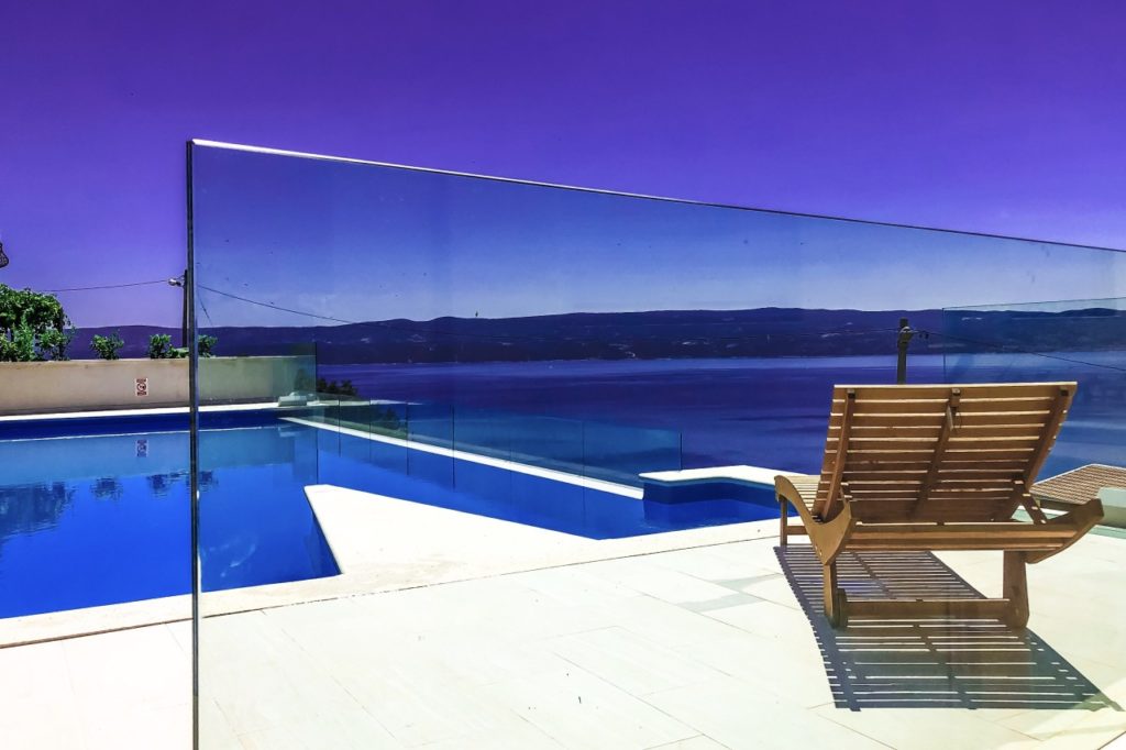 Infinity pool